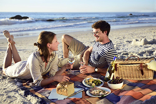 Go to the beach to picnic and relax