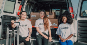 Volunteering While Traveling