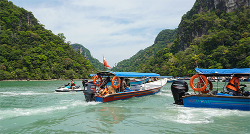 Boat tour