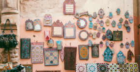 traditional-oriental-decorative-souvenirs