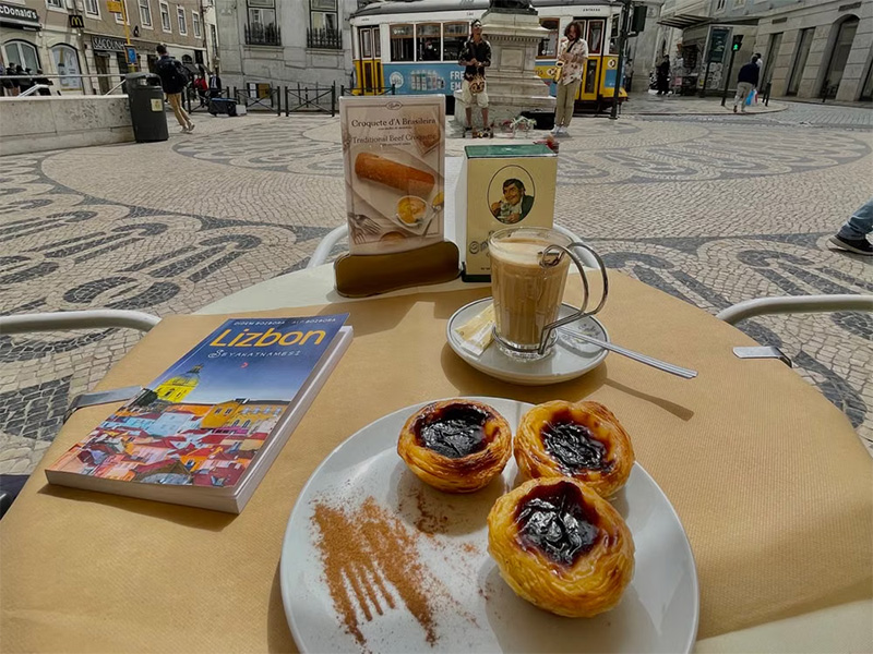Lisbon Alleys and Custard Tarts