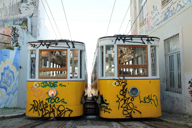 yellow trams lisbon